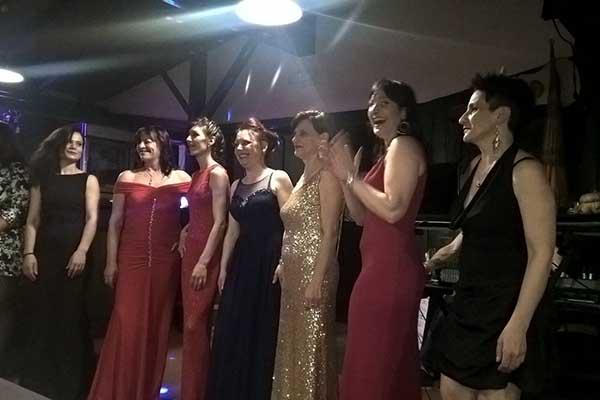 Otto splendide mamme in gara a Biandrate: eletta Miss Mamma