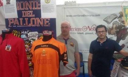 Allo stand del "Corriere" collezionismo sportivo con “I Pionieri del pallone”