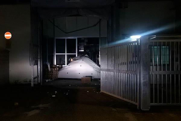 Furto notturno in azienda e rocambolesco inseguimento