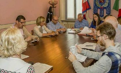 «Imbarazzante sedere allo stesso tavolo con chi ha mostrato disinvoltura nella gestione della cosa pubblica»