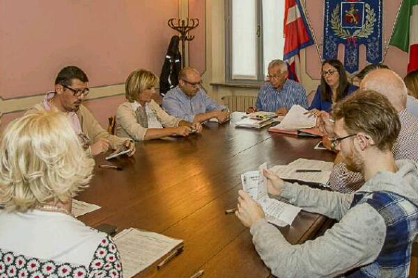 «Imbarazzante sedere allo stesso tavolo con chi ha mostrato disinvoltura nella gestione della cosa pubblica»