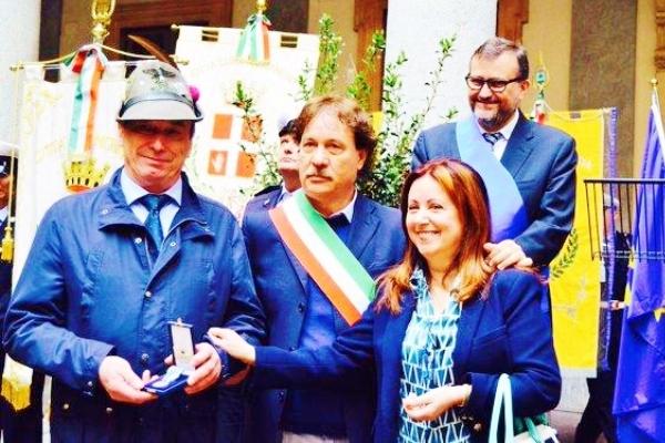 Medaglia d’onore al borgomanerese Antonio Duella