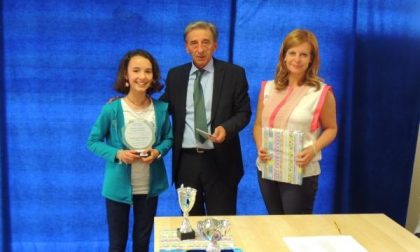 Premiati i migliori alunni delle elementari nel ricordo di Luigi Castelletta