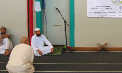Ramadan, in centinaia aspettano la nuova sede