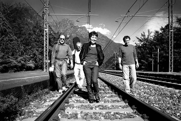 Un omaggio a Beatles e Rolling Stones alla mostra rock