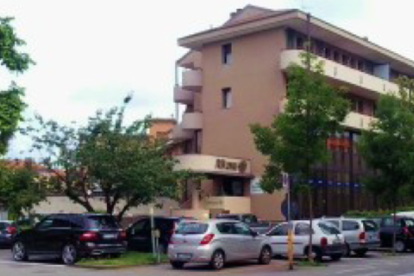 Via Gramsci, occhio alla sosta