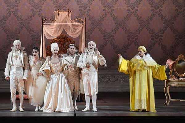 Coccia international, Albania e Cartagena