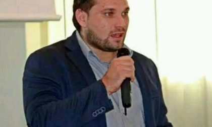 Commento di De Grandis su una vittima di Dacca spinge i cittadini a chiedere l’intervento del sindaco