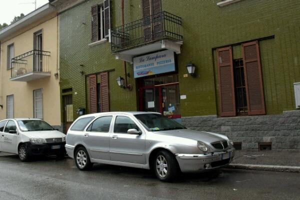 Da pizzeria  a mensa sociale (per migranti?)