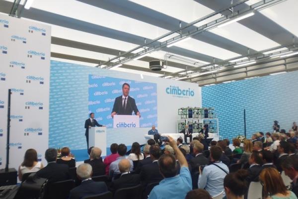 Matteo Renzi in visita nelle aziende del Cusio