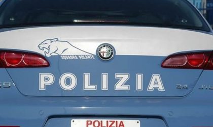 Colpisce la fidanzata in un locale e inizia litigare con tutti, denunciato dalla Polizia