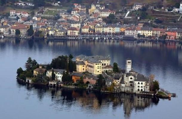 Un mese di concerti sul lago