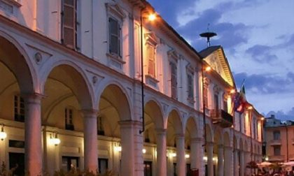 Violento litigio in piazza a Trecate