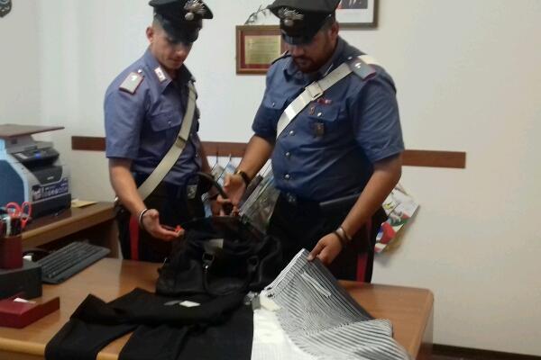 Furti in serie all’outlet di Vicolungo, fermata una coppia