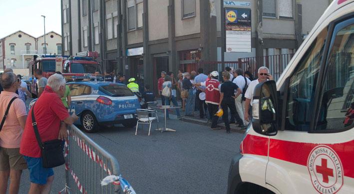 Via Biroli, rientrati in casa i residenti non interessati dal crollo dei balconi