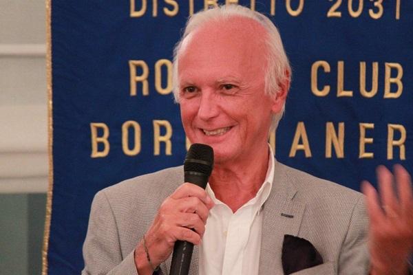 Al Rotary Borgomanero Arona il giallista che ama il Lago d’Orta