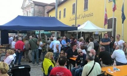 Fiera della Cipolla Bionda, in piazza a Fontaneto anche turisti stranieri (fotogallery)
