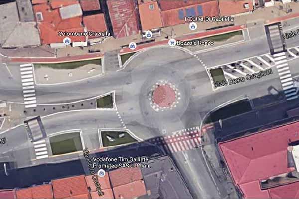 Galliate, addio alla rotonda “provvisoria” sul viale