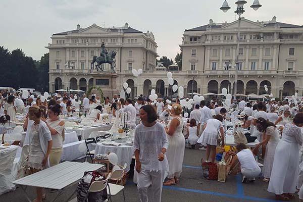 In più di 1.200 alla Cena in bianco di Novara (FOTOGALLERY)