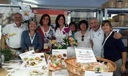 La cipolla bionda di Fontaneto e Cureggio fa il tutto esaurito al Salone del Gusto