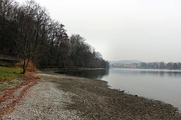Ticino in secca, scontro sui livelli del lago