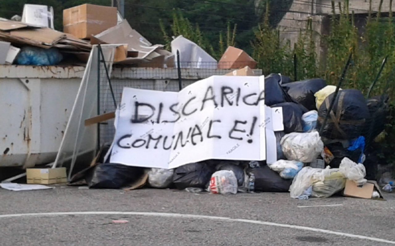 Castelletto: sul Sempione a passeggio fra topi e discariche