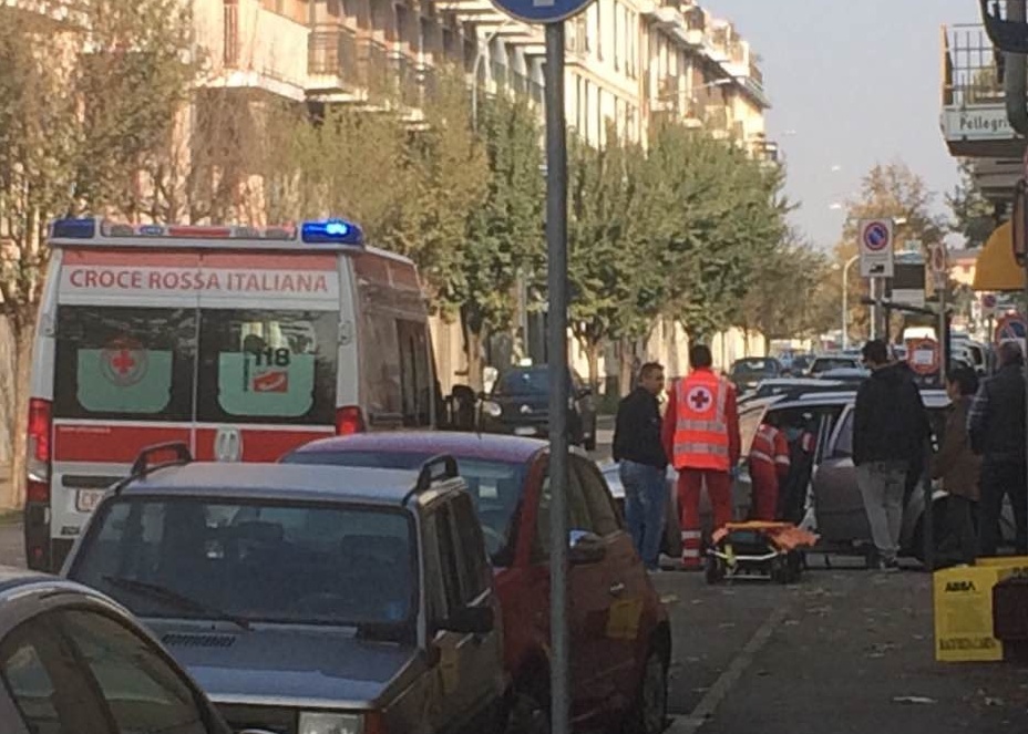 Ennesimo incidente all’angolo di viale Volta: E’ dibattito