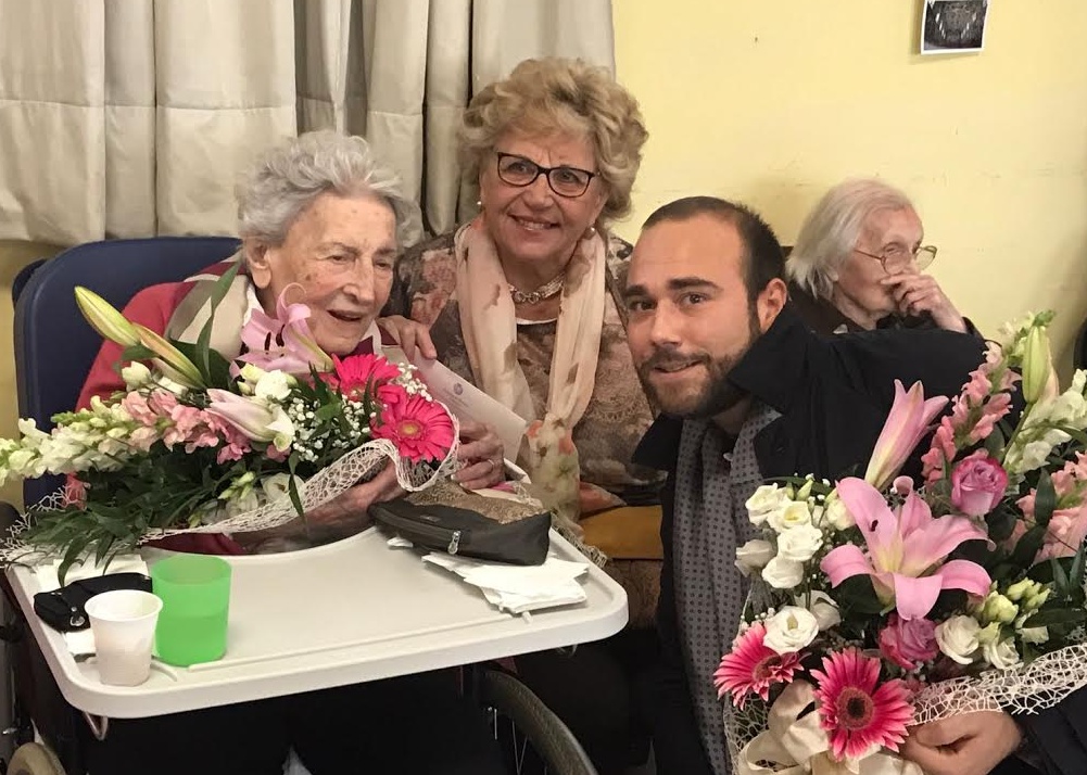 In due fanno 204 anni: le nonnine novaresi festeggiano due compleanni record