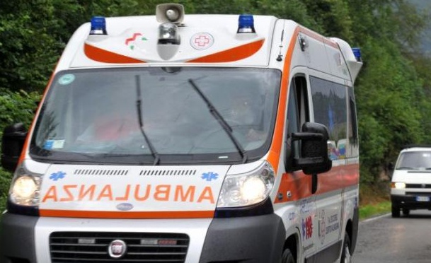 Scontro fra auto e motorino in corso Risorgimento
