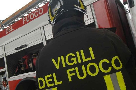 Tir fuori strada tra Novara e Vercelli