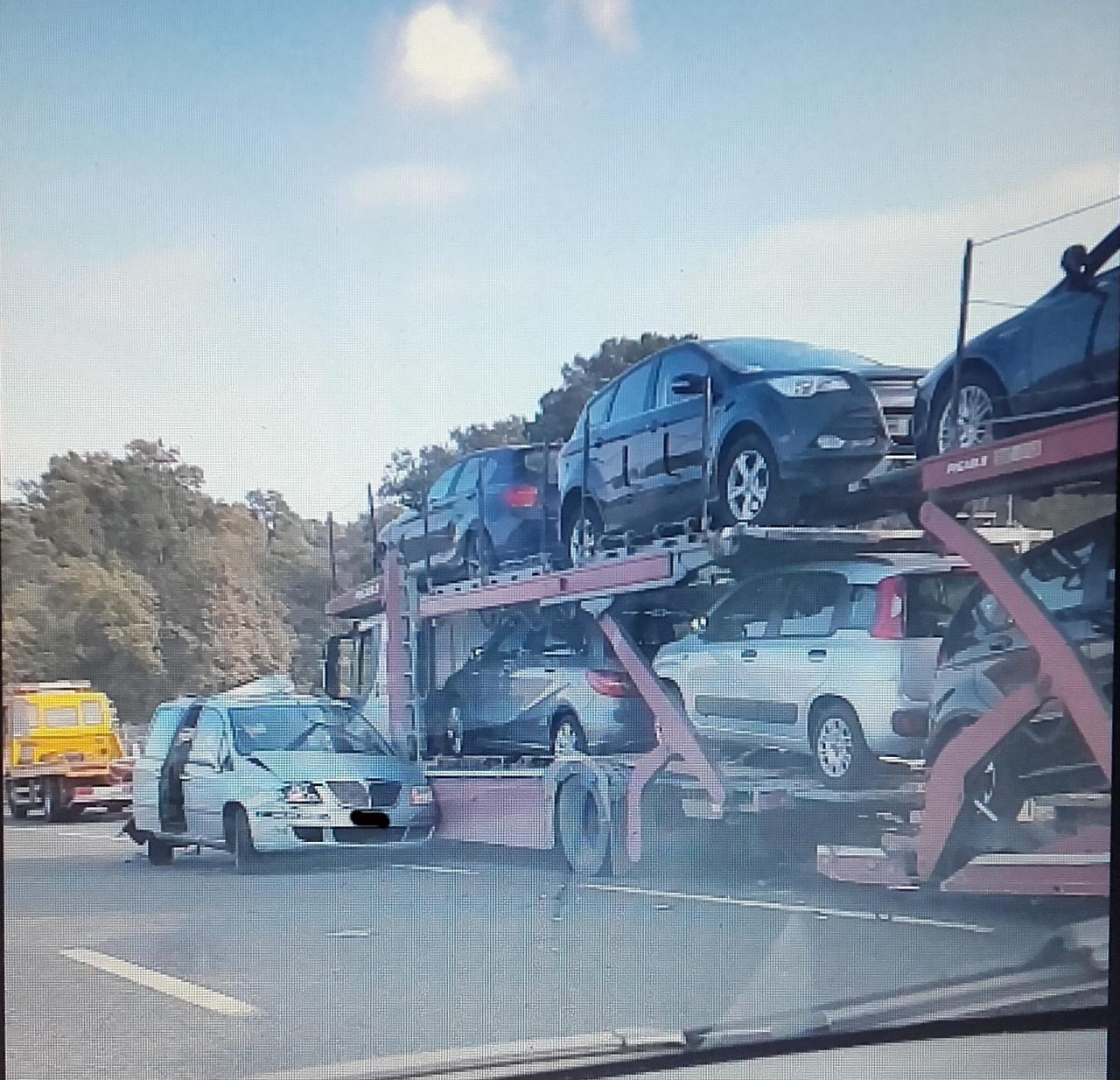 Tragico incidente all’uscita di Castelletto: automobilista in rianimazione