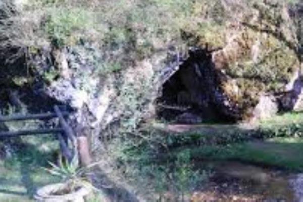 Archeologia sperimentale e laboratori nella natura: nuova stagione alla Casa delle Grotte di Ara