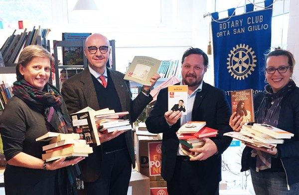 Libri contro la polio: il Rotary regala 500 volumi a Briga Novarese
