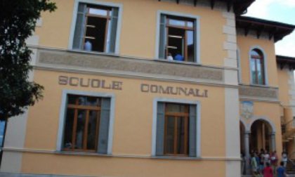 Nuovo look alla facciata delle scuole, conclusi i lavori