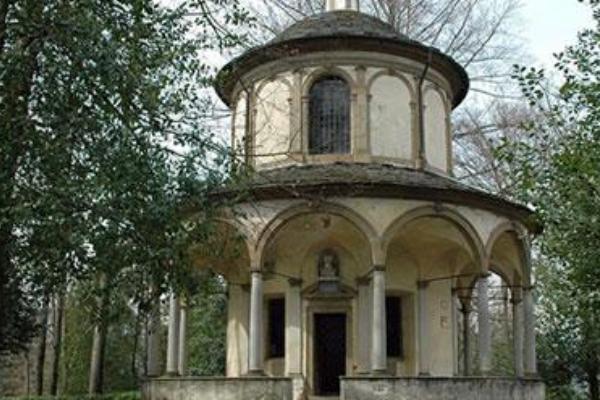 Passeggiata tra i romanzi ambientati al Sacro Monte d’Orta