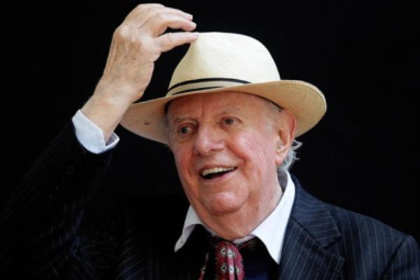 Quando Dario Fo manifestava per i lavoratori della Torcitura di Borgomanero