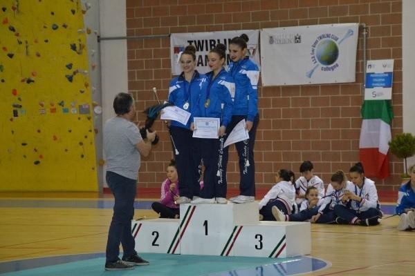 13 piazzamenti in una sola gara per il Twirling Santa Cristina (fotogallery)