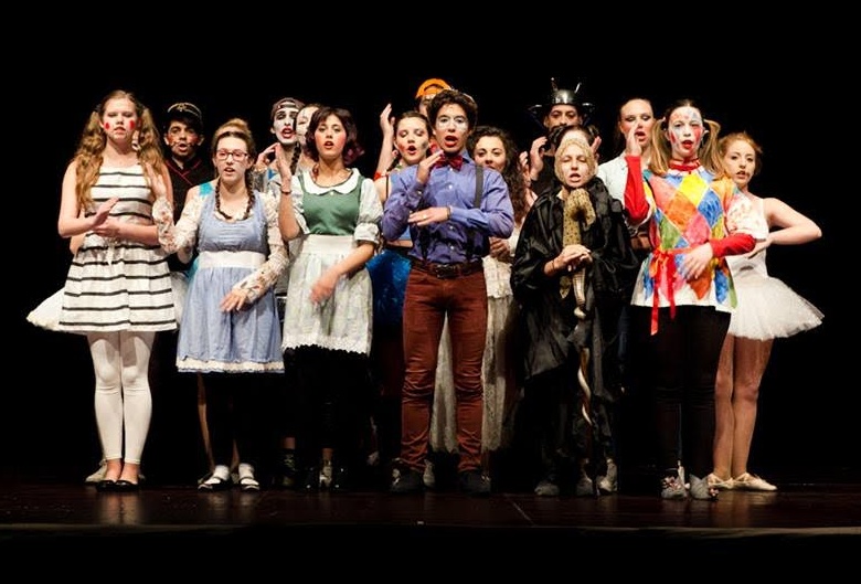 I ragazzi del Liceo Bellini di Novara sul palco del Piccolo Teatro di Milano