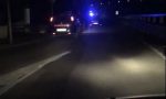 Il video ESCLUSIVO dei ragazzi che a Castelletto fermano le auto e le prendono a calci