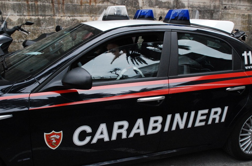Malviventi assaltano l’ufficio postale di Varallo Pombia