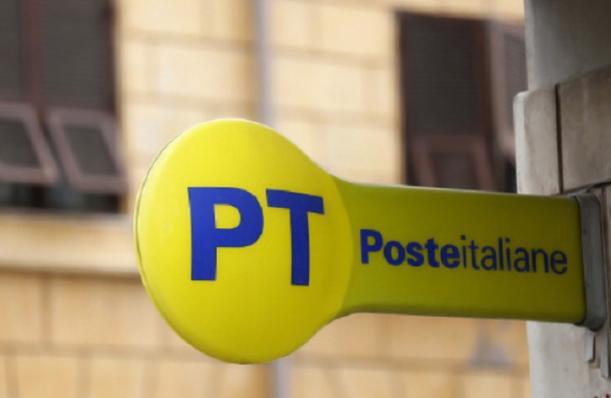 Bastona postino perché suona troppo