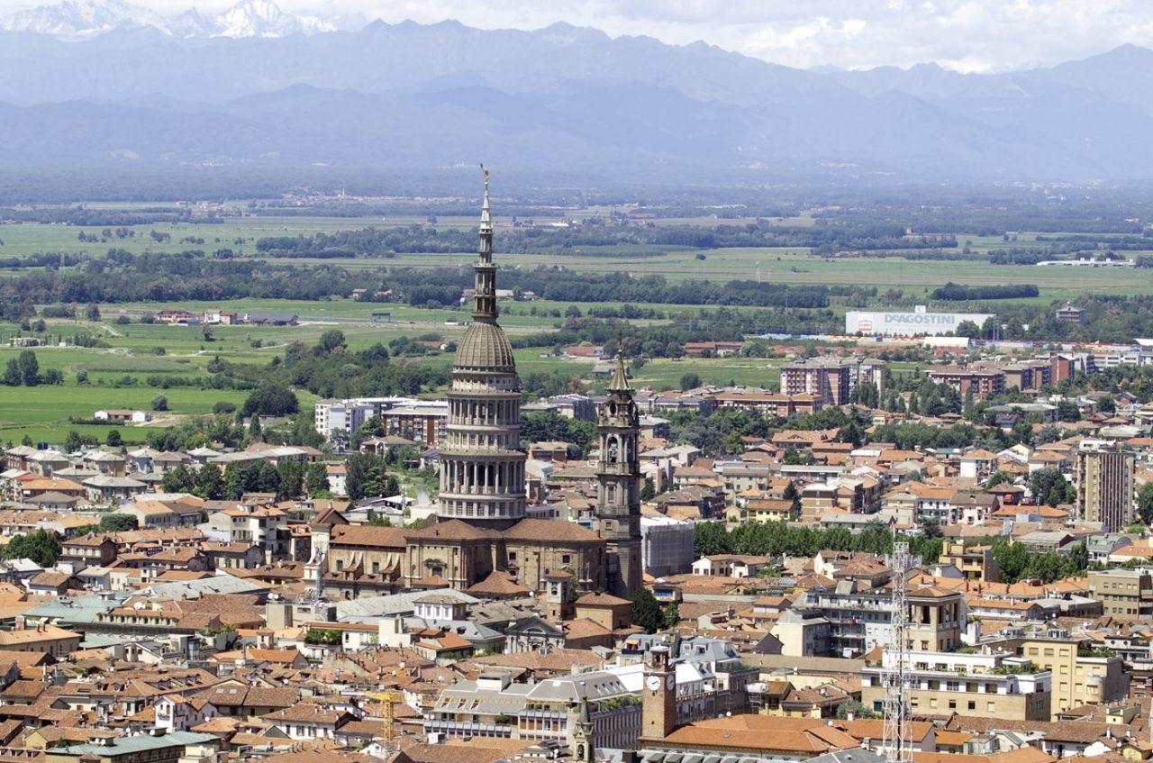 Novara: divieto di circolazione in via Del Mago