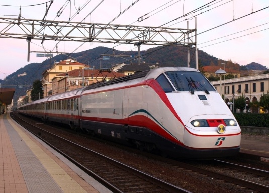 Sciopero venerdì 25, Frecce regolari