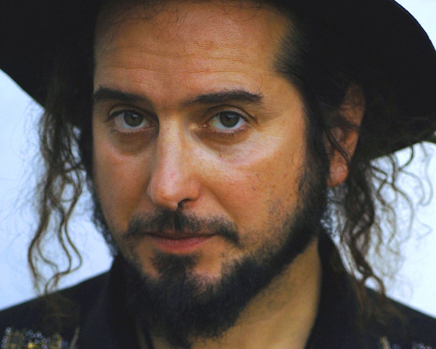 Vinicio Capossela al Coccia il  29 marzo