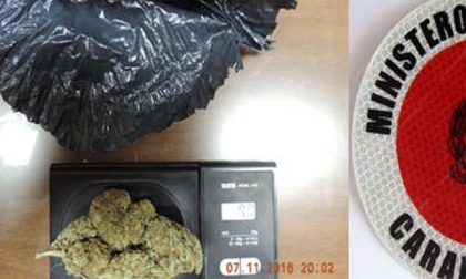 Denunciato 31enne trovato con alcuni involucri contenenti droga