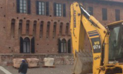 Galliate: i “vasoni ” tornano in piazza