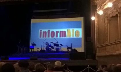 Il Coccia interamente colorato di giallo per il “Concerto per Alessia”