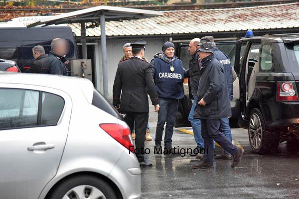 Il fratello di Marita in caserma per le formalità di rito relative all’arresto