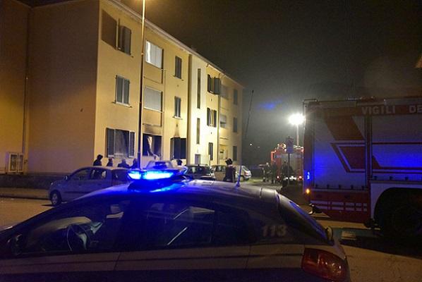 Incendio in un alloggio di via Andoardi: ci sono alcuni intossicati