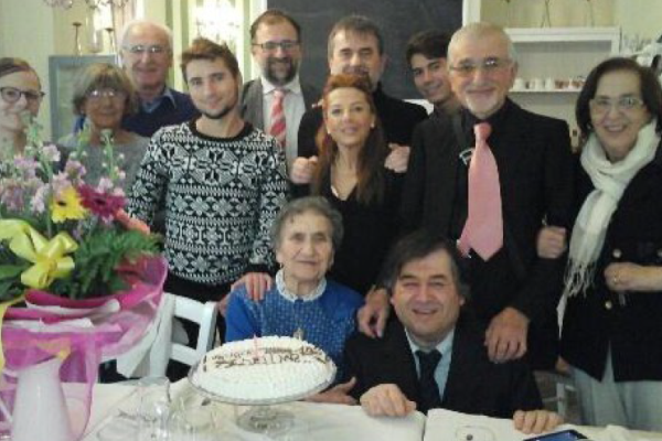 Ritorna in città a 102 anni